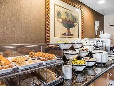 Comfort Inn & Suites Denver Northfield