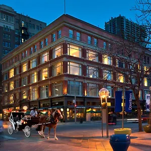 Courtyard By Marriott Downtown Hotel